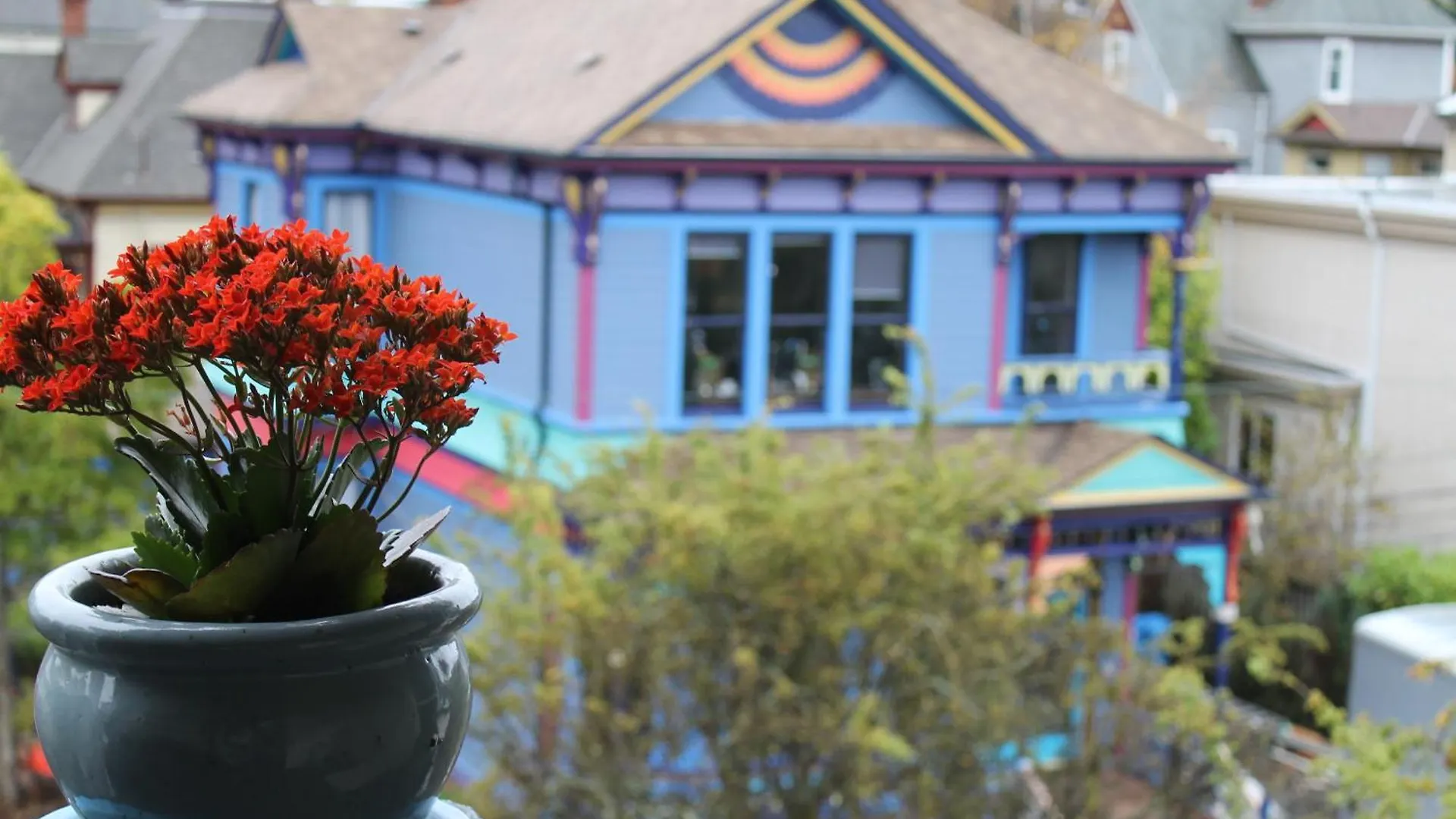 James Bay Inn Hotel, Suites & Cottage Victoria Hotel
