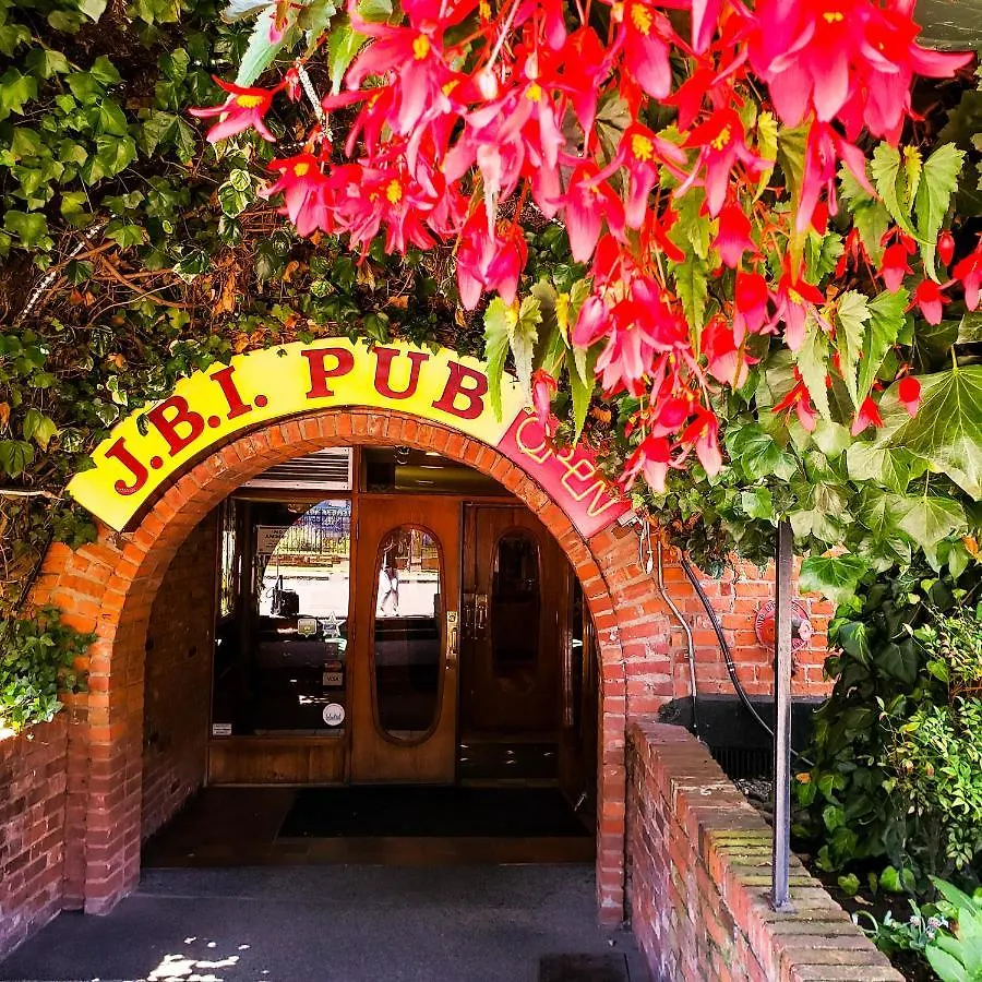 Hotel James Bay Inn Hotel, Suites & Cottage Victoria