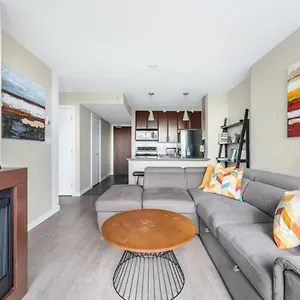 Explore Downtown From Luxury 1 Bed/bath Canada