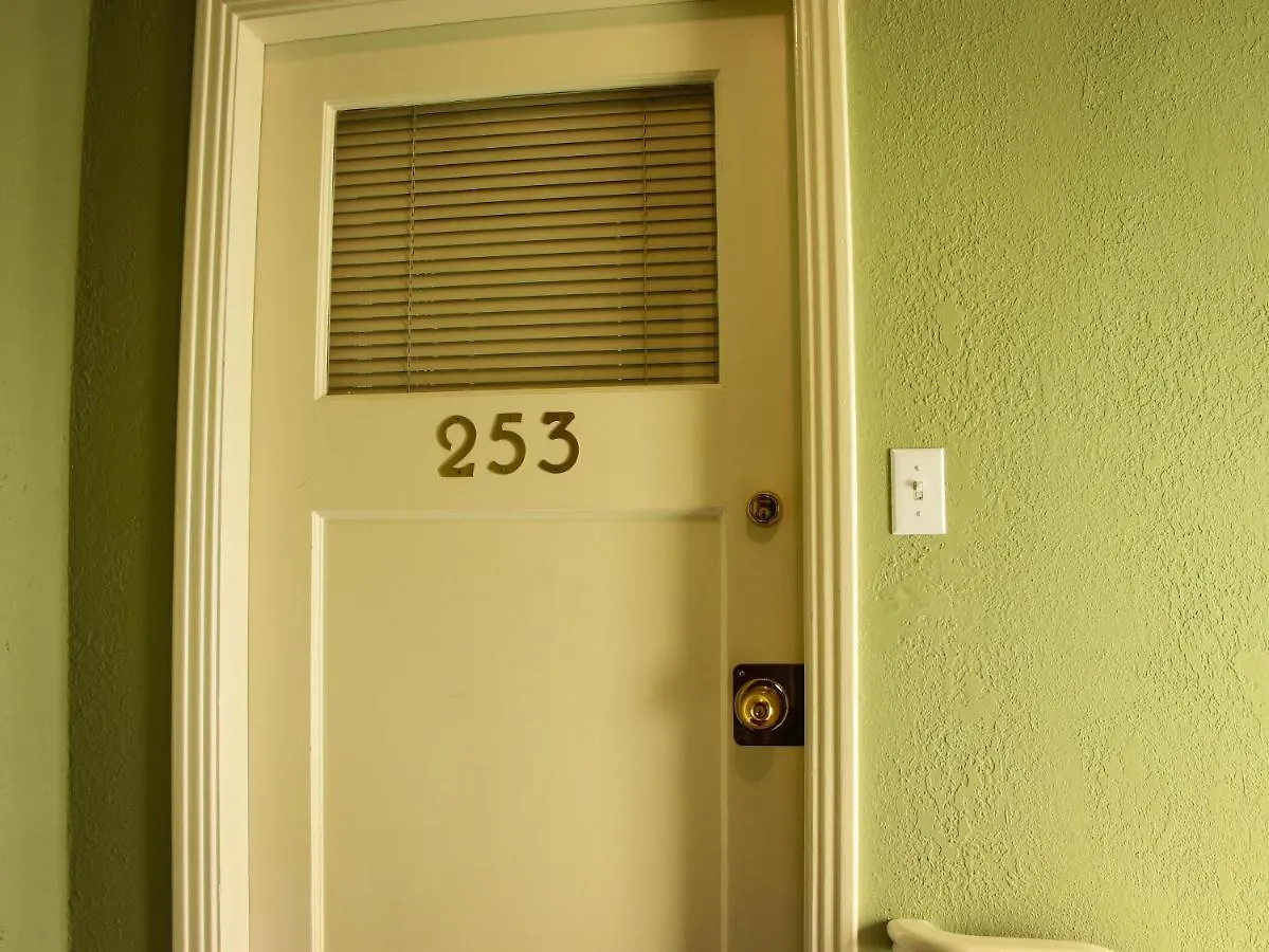 James Bay Inn Hotel, Suites & Cottage Victoria