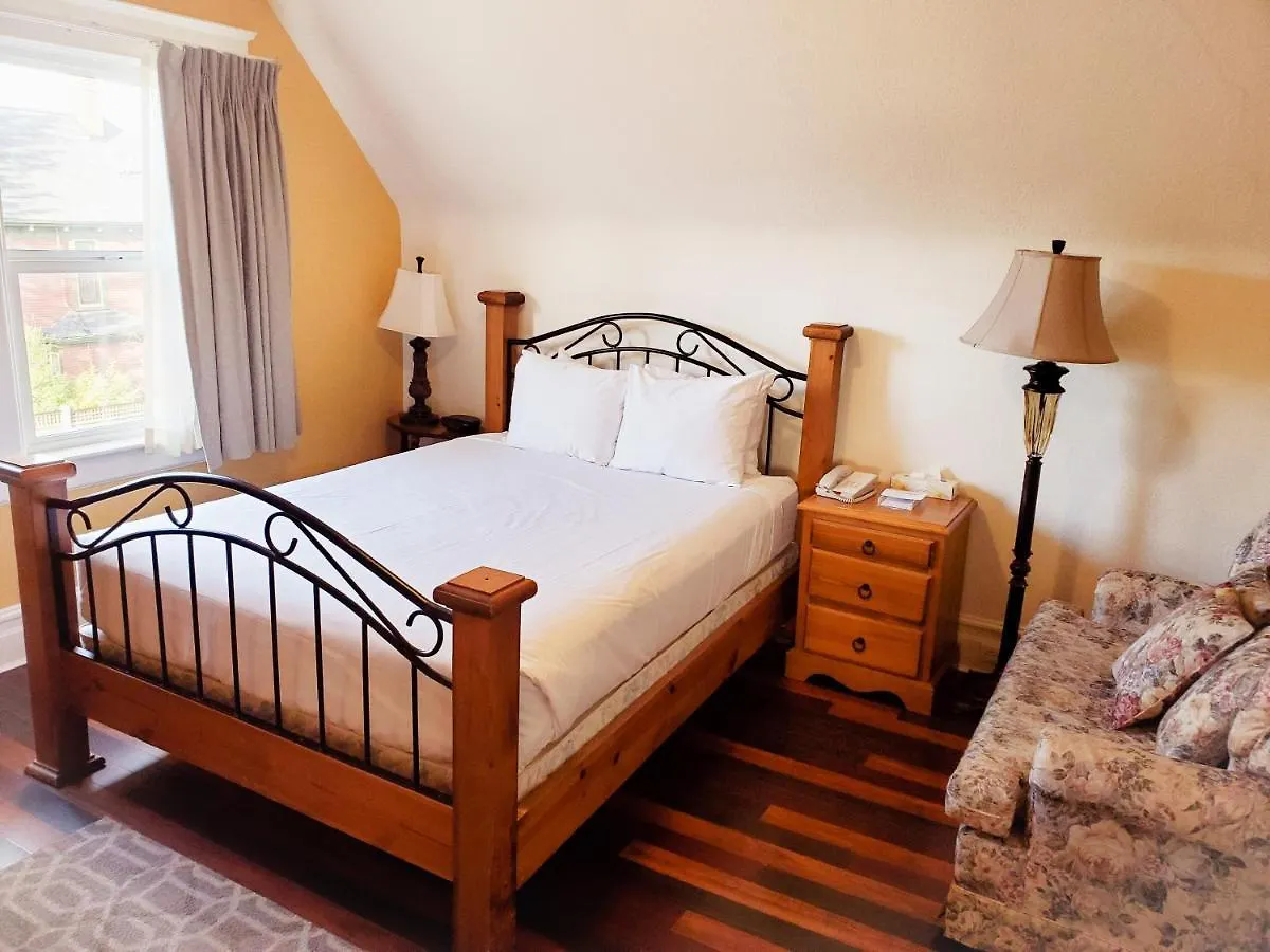 James Bay Inn Hotel, Suites & Cottage Victoria Hotel