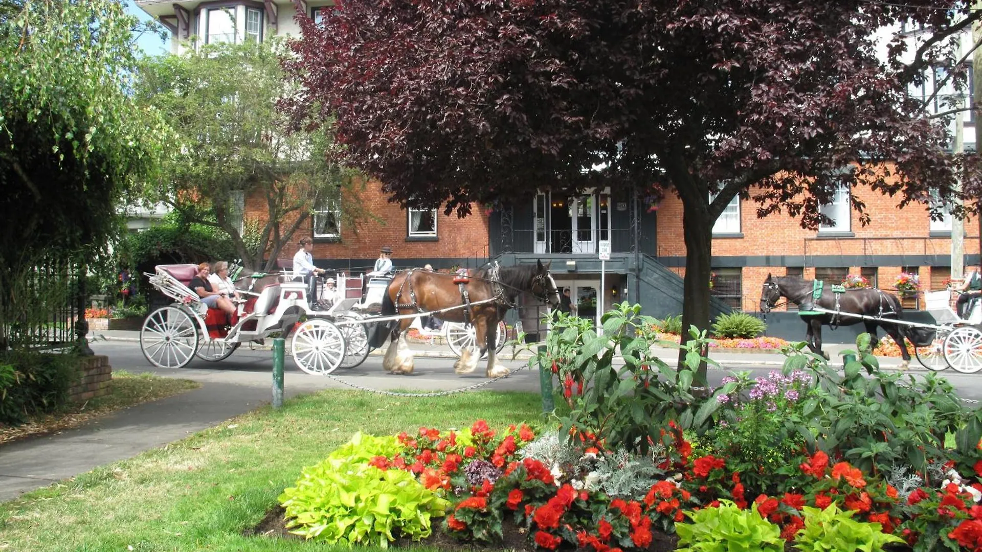 *** Hotel James Bay Inn Hotel, Suites & Cottage Victoria Canada