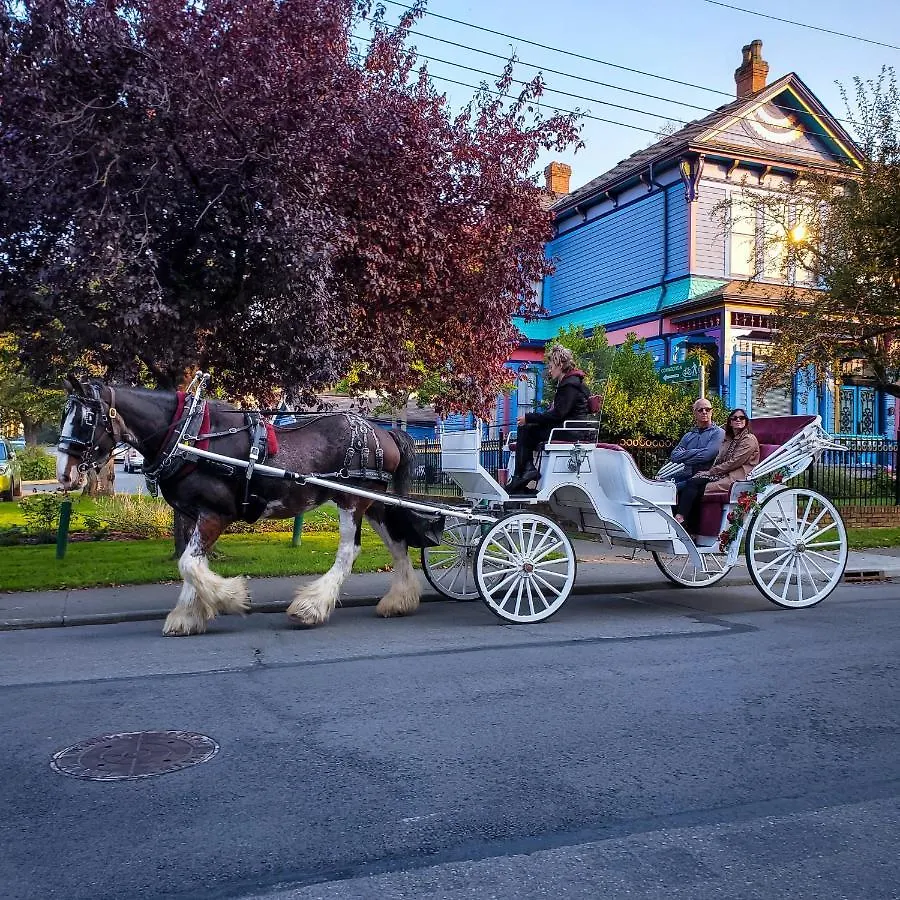 James Bay Inn Hotel, Suites & Cottage Victoria Hotel