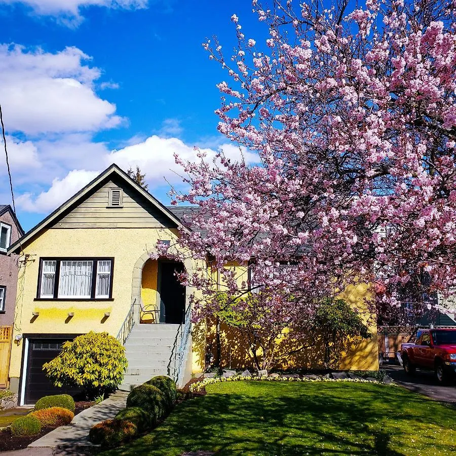 *** Hotel James Bay Inn Hotel, Suites & Cottage Victoria Canada