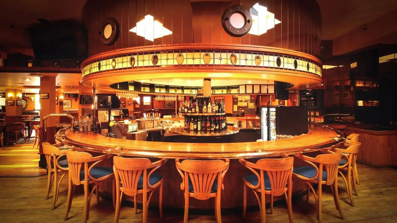 James Bay Inn Hotel, Suites & Cottage Victoria