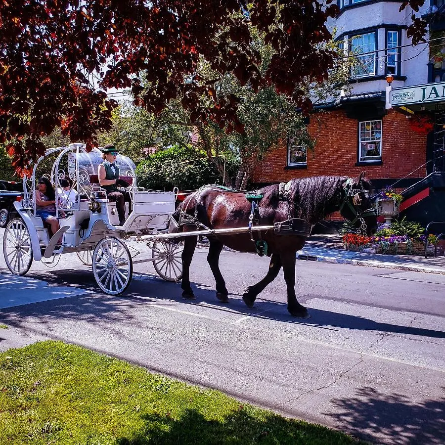 James Bay Inn Hotel, Suites & Cottage Victoria